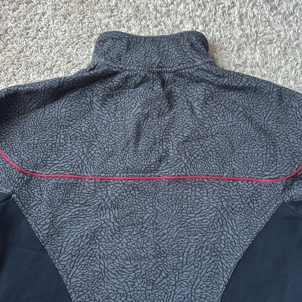 RARE Mens Jordan Black/Gray/Red Elephant Print 1/2 Zip Fleece Sweatshirt Size XL